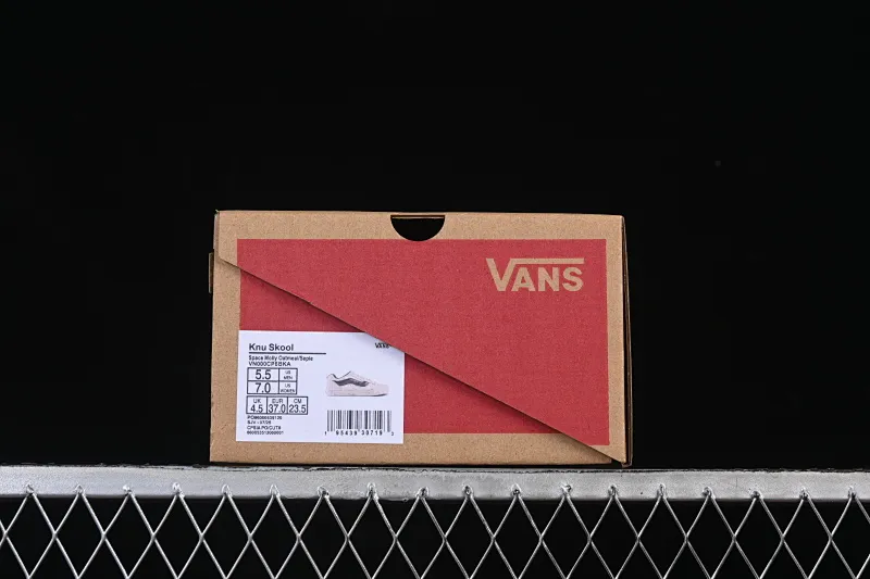 All categories Vans Vans series Vans Low Vans Knu Skool Vans low-top casual skateboard shoes VN000CP6BKA
